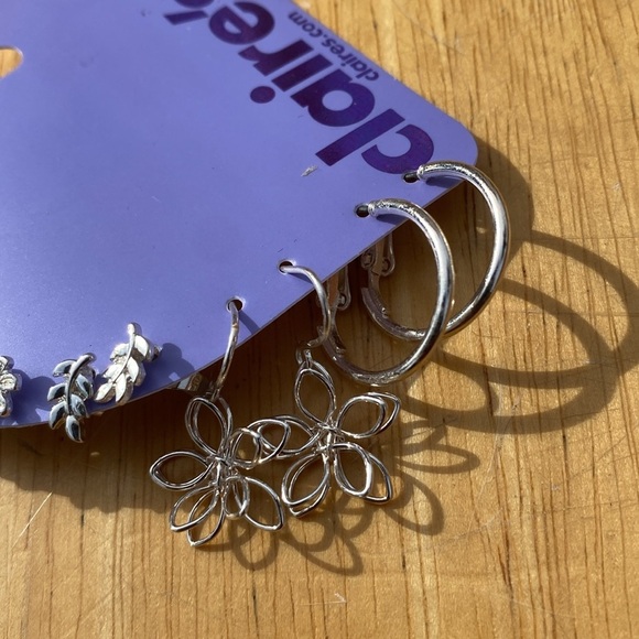 Claire’s Girls Earrings - Picture 3 of 3